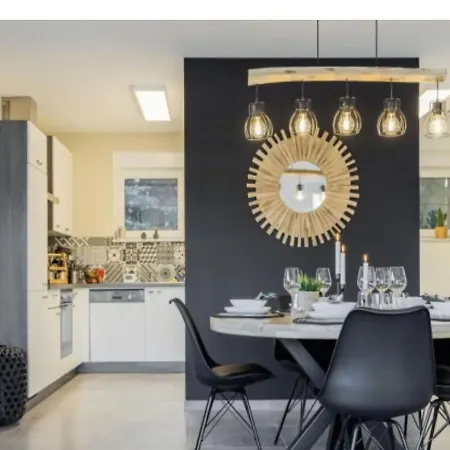 Modern House In With Terrace Semesterbostad