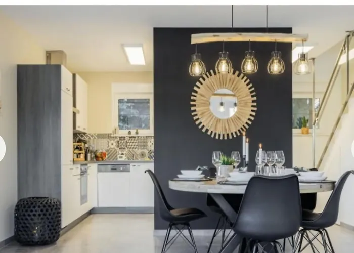 Modern House In With Terrace Hébergement de vacances